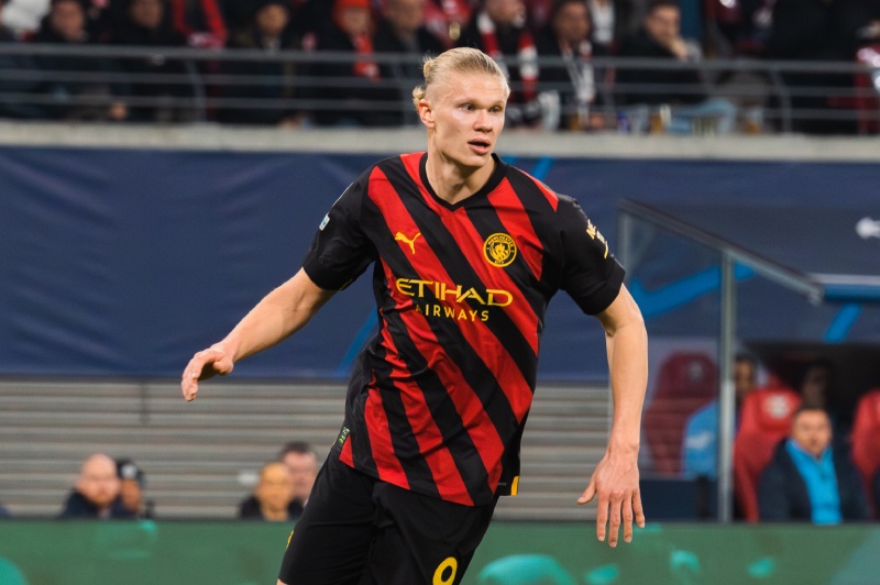 Erling Haaland spelar i Premier League för Manchester City
